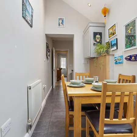 Stylish Free Parking Sleeps 4 - Pass The Keys Dom wakacyjny *