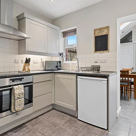 Stylish Free Parking Sleeps 4 - Pass The Keys Dom wakacyjny *