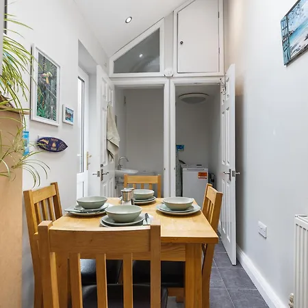 Stylish Free Parking Sleeps 4 - Pass The Keys * York