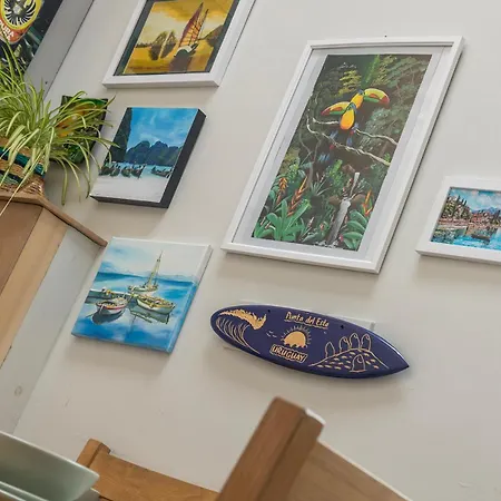Semesterbostad Stylish Free Parking Sleeps 4 - Pass The Keys
