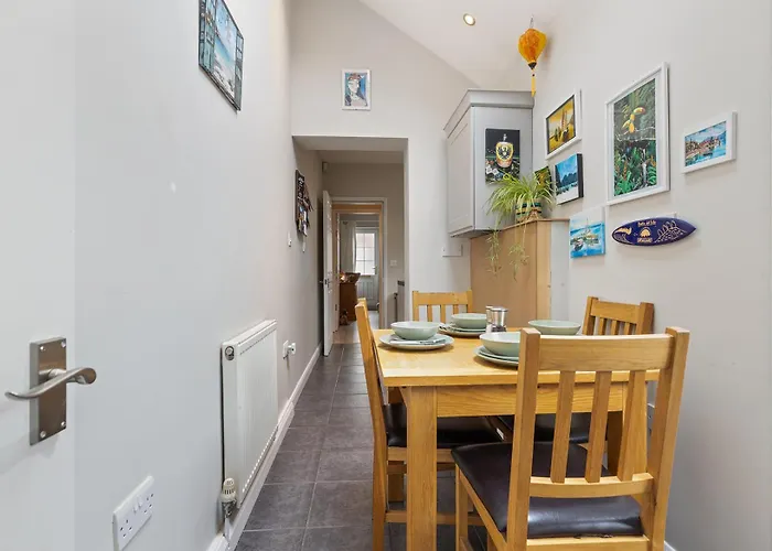 Stylish Free Parking Sleeps 4 - Pass The Keys Dom wakacyjny *