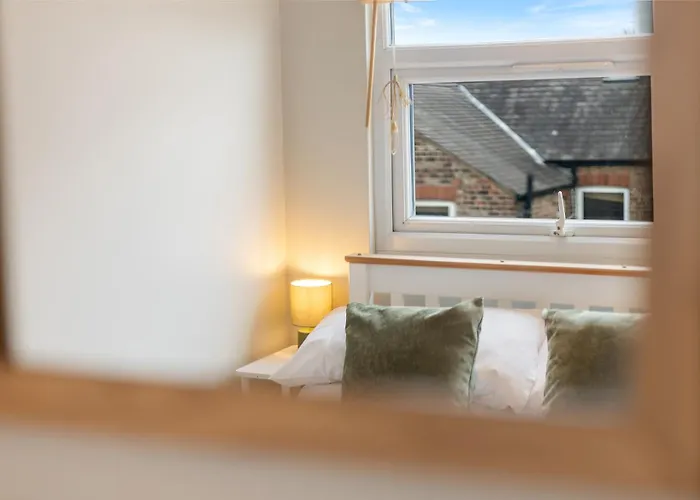 Stylish Free Parking Sleeps 4 - Pass The Keys *