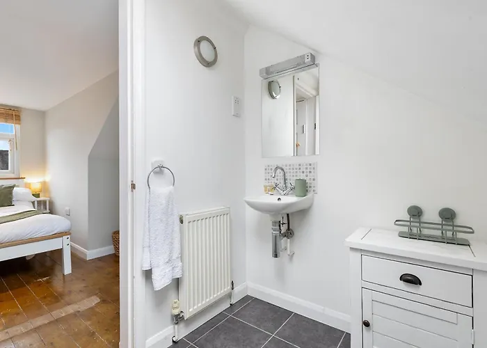 Stylish Free Parking Sleeps 4 - Pass The Keys * York